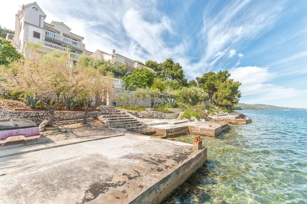Apartments Natasa Trogir Exterior photo