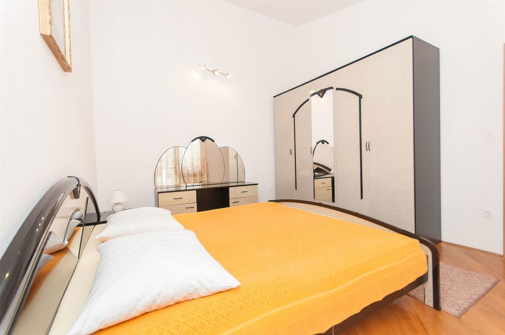 Apartments Natasa Trogir Exterior photo